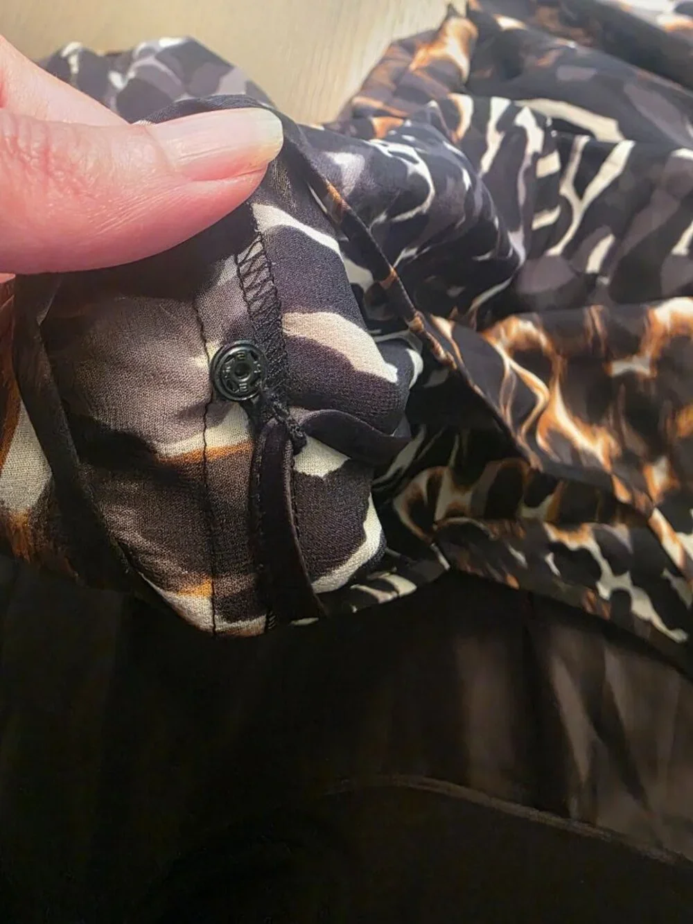 Trina Turk Silk Blend Animal Print Layered Lightweight Dress 6 EUC Lightweight - Picture 11 of 13